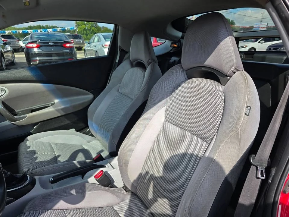 2011 Honda CR-Z - Image 10 of 11
