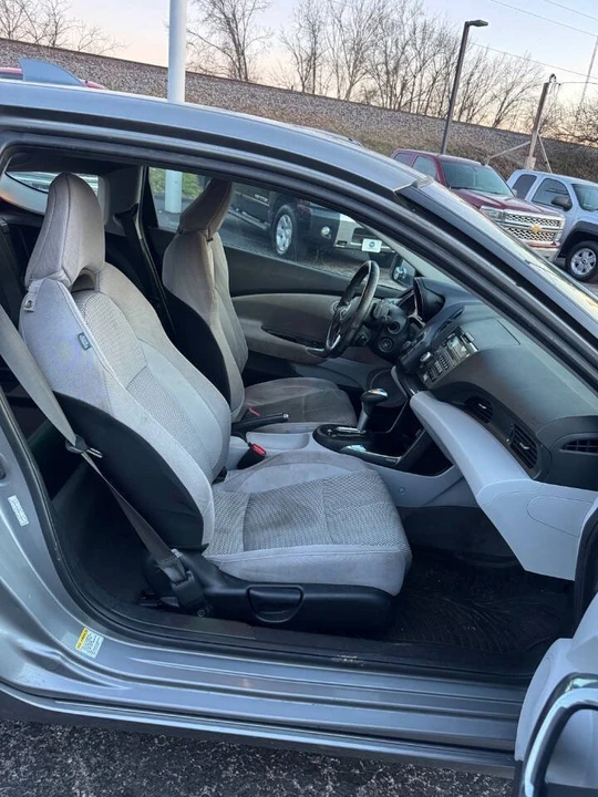 2011 Honda CR-Z - Image 14 of 19