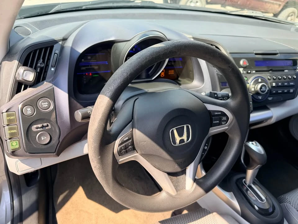 2011 Honda CR-Z - Image 9 of 17