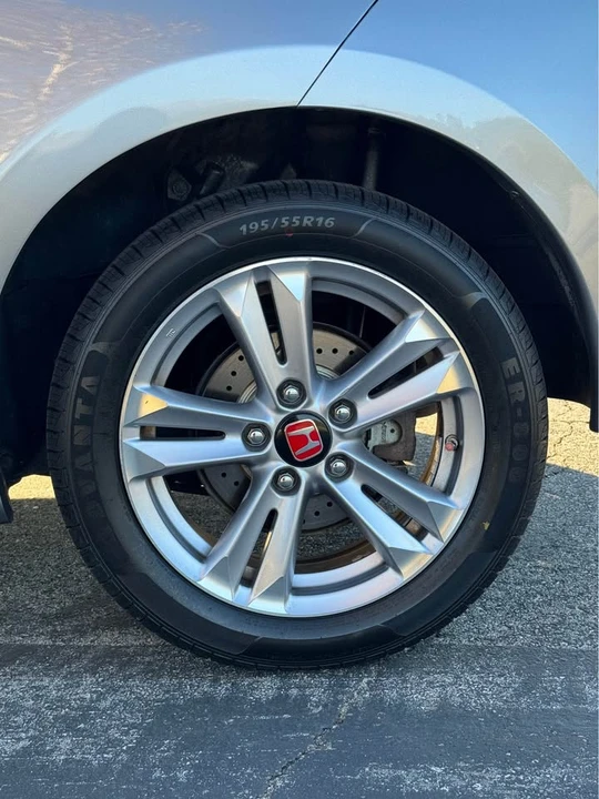 2011 Honda CR-Z - Image 16 of 19