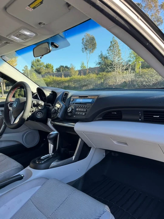 2011 Honda CR-Z - Image 12 of 19