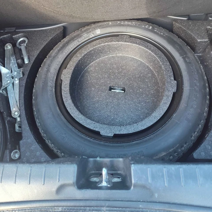2011 Honda CR-Z - Image 10 of 11