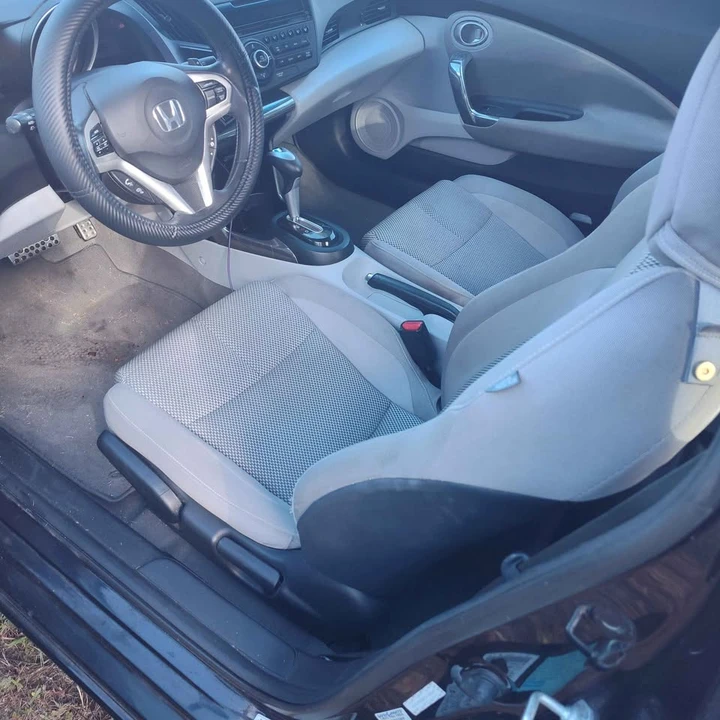 2011 Honda CR-Z - Image 8 of 11