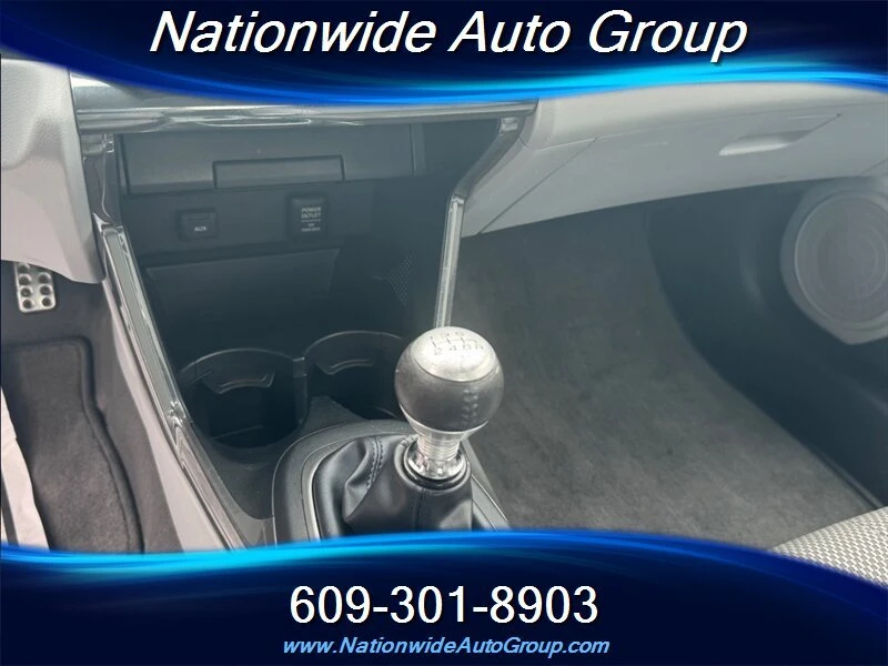 2011 Honda CR-Z - Image 15 of 20