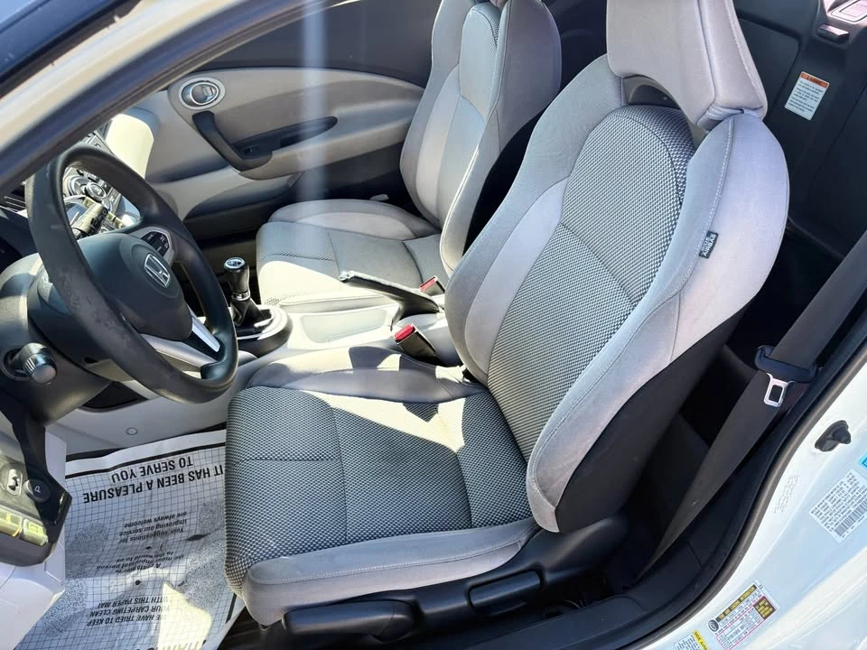 2011 Honda CR-Z - Image 6 of 17