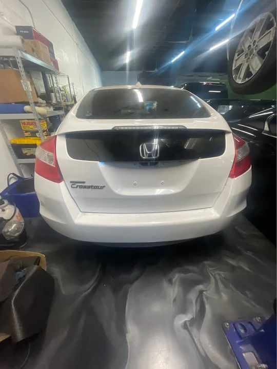 2011 Honda Accord 8th Gen - Image 3 of 4