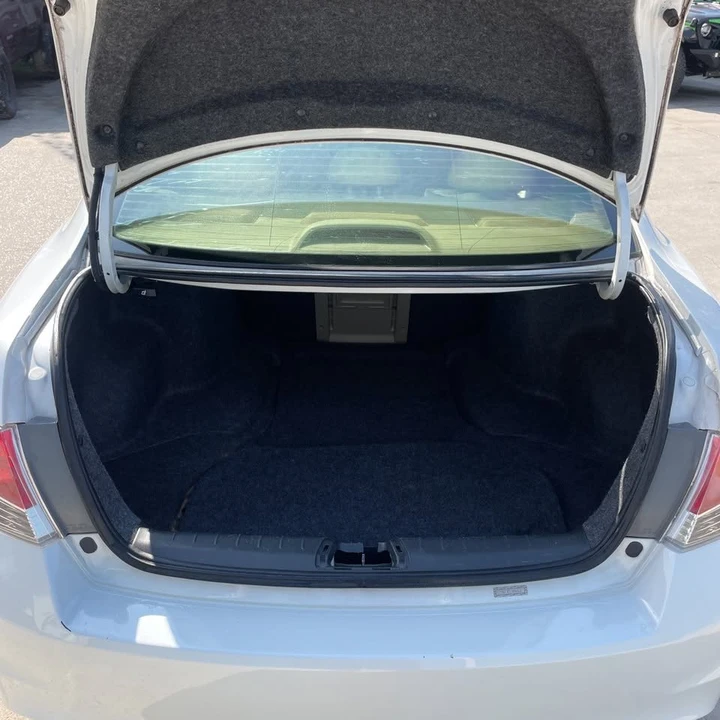 2011 Honda Accord 8th Gen - Image 15 of 17