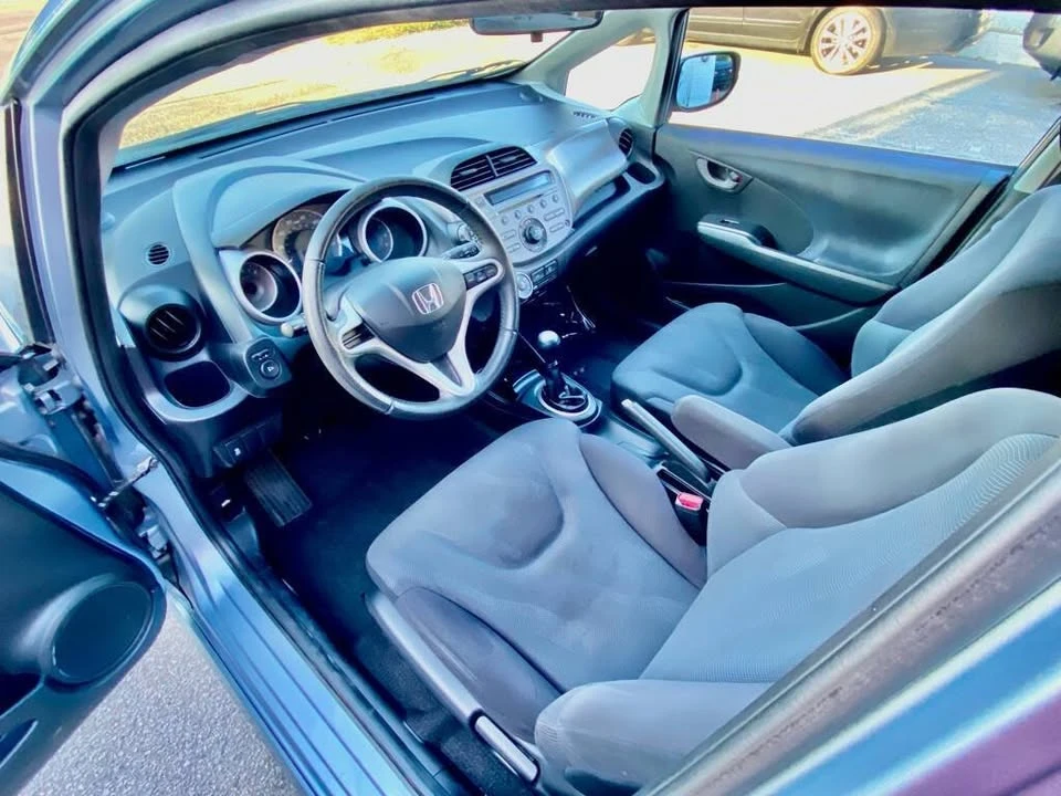 2011 Honda Fit - Image 10 of 19