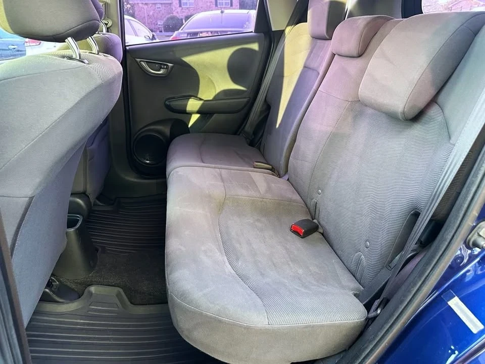 2011 Honda Fit - Image 11 of 18