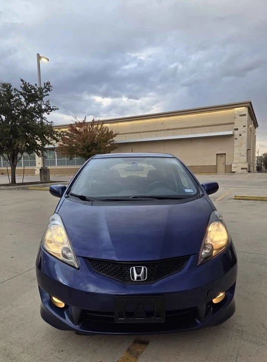 2011 Honda Fit - Image 15 of 17