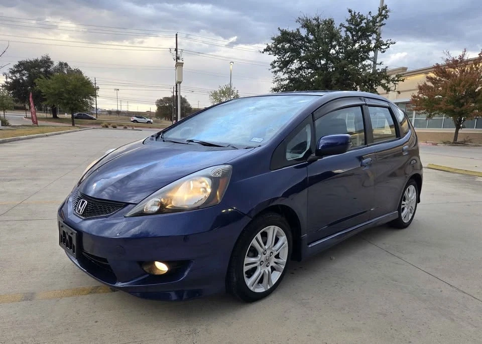 2011 Honda Fit - Image 14 of 17