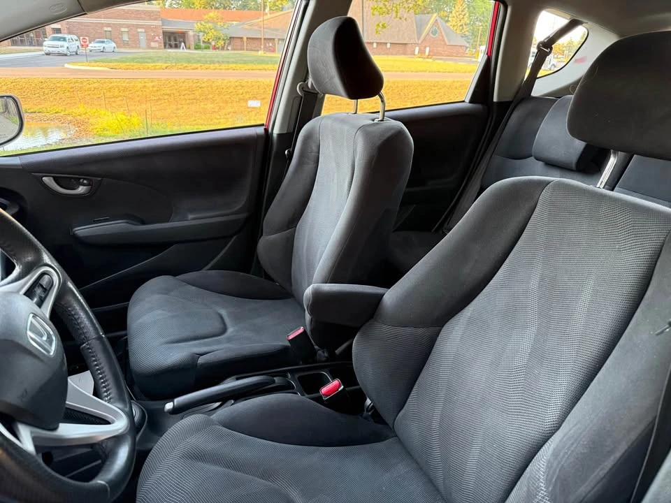 2011 Honda Fit - Image 9 of 12