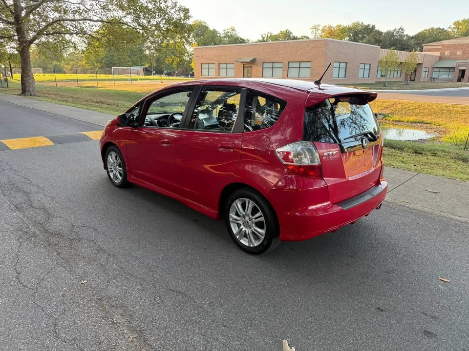 2011 Honda Fit - Image 3 of 12