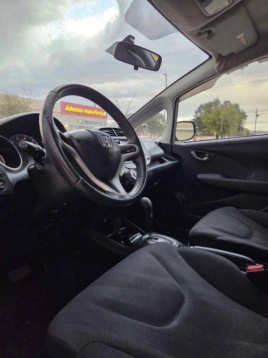 2011 Honda Fit - Image 10 of 17