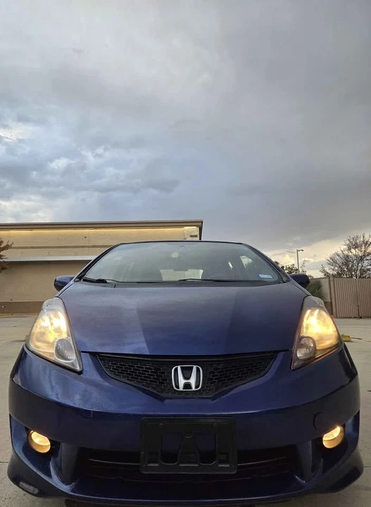2011 Honda Fit - Image 7 of 17
