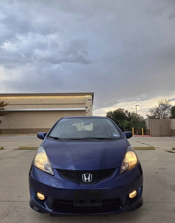 2011 Honda Fit - Image 5 of 17