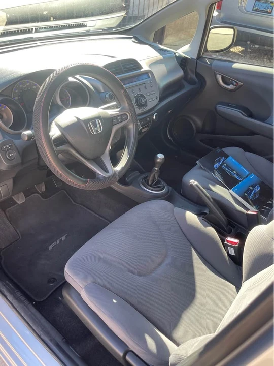 2011 Honda Fit - Image 4 of 11