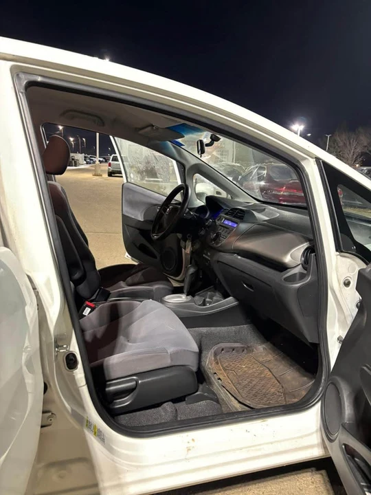 2011 Honda Fit - Image 10 of 10