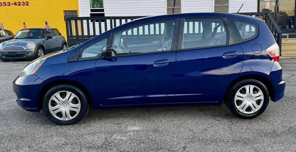 2011 Honda Fit - Image 2 of 17