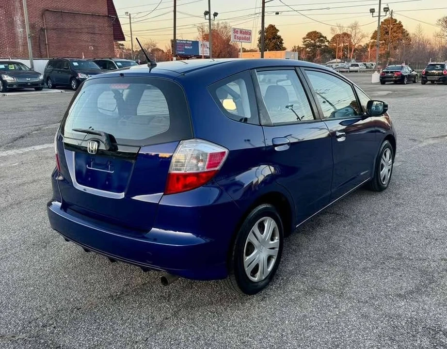 2011 Honda Fit - Image 6 of 17