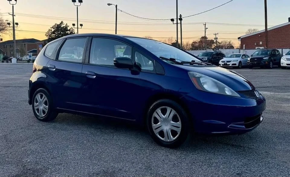 2011 Honda Fit - Image 8 of 17