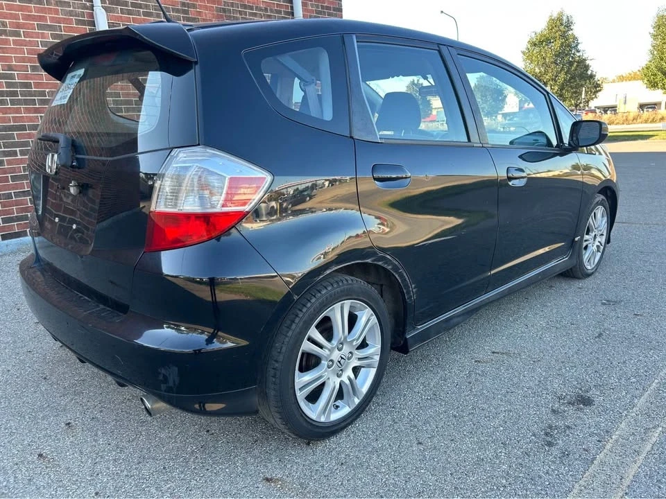 2011 Honda Fit - Image 3 of 8