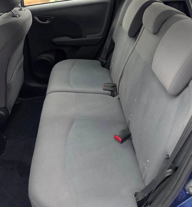 2011 Honda Fit - Image 2 of 8