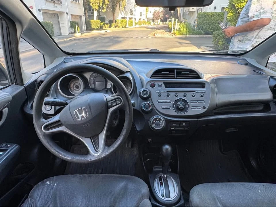 2011 Honda Fit - Image 9 of 9