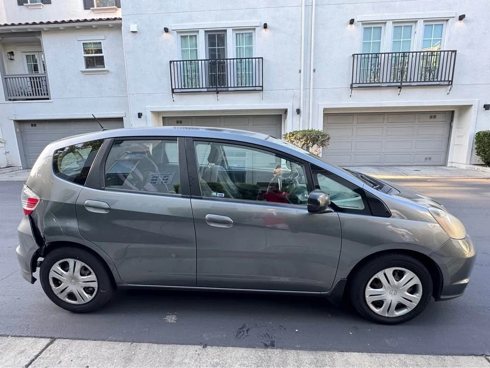 2011 Honda Fit - Image 2 of 9