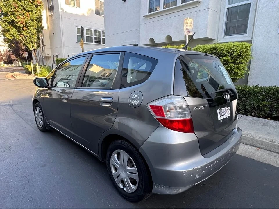 2011 Honda Fit - Image 5 of 9