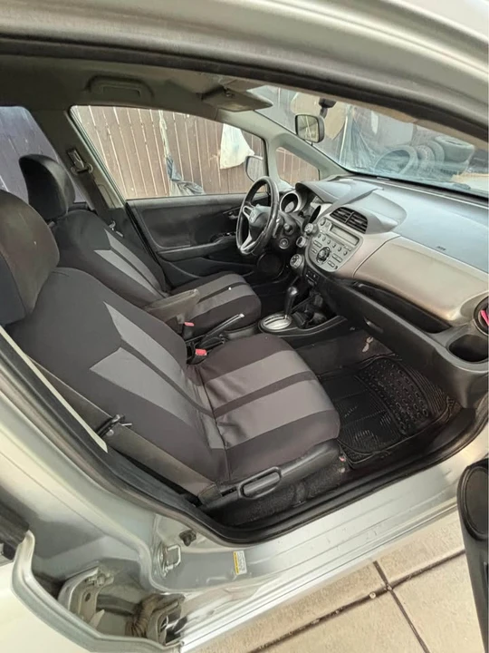 2011 Honda Fit - Image 7 of 8
