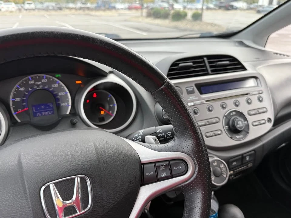 2011 Honda Fit - Image 8 of 12