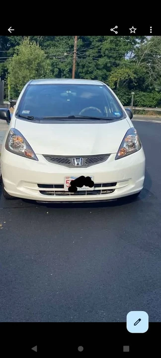 2011 Honda Fit - Image 15 of 17