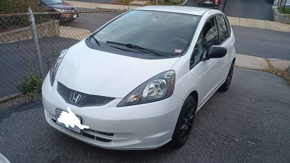 2011 Honda Fit - Image 7 of 17