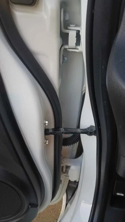 2011 Honda Fit - Image 10 of 17