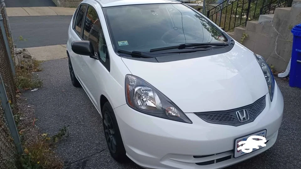 2011 Honda Fit - Image 5 of 17