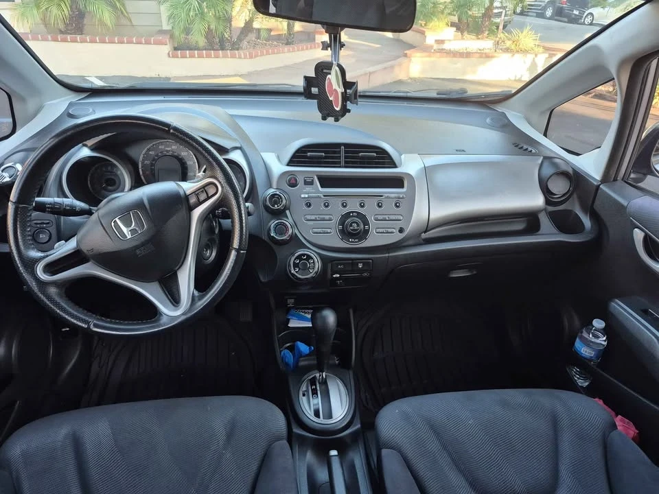 2011 Honda Fit - Image 7 of 10