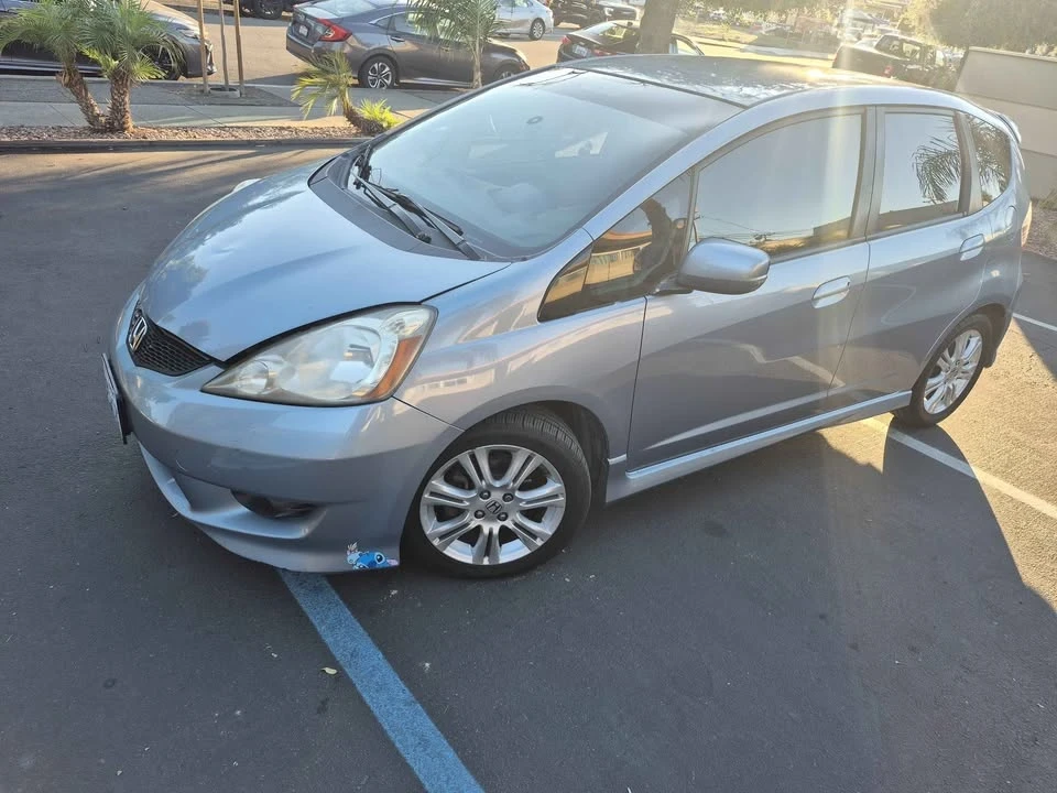 2011 Honda Fit - Image 6 of 10