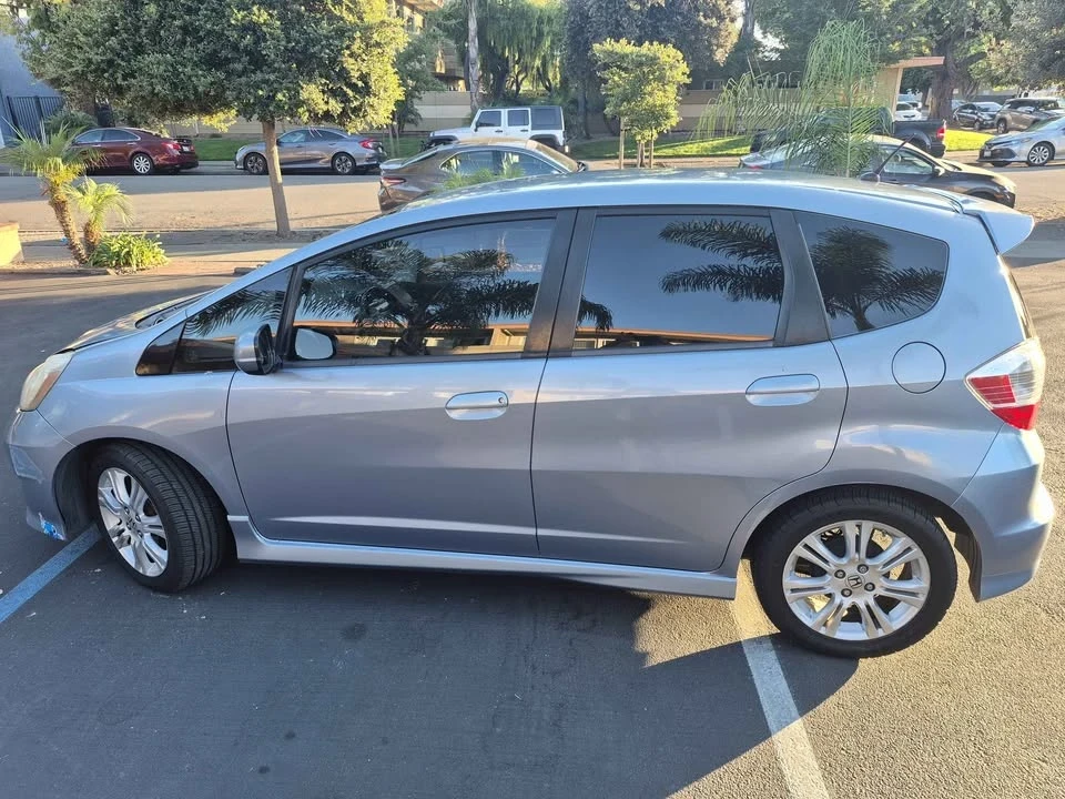 2011 Honda Fit - Image 5 of 10