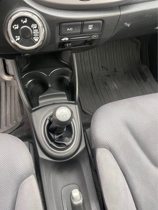 2011 Honda Fit - Image 9 of 17