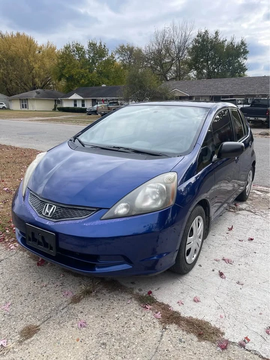 2011 Honda Fit - Image 2 of 17