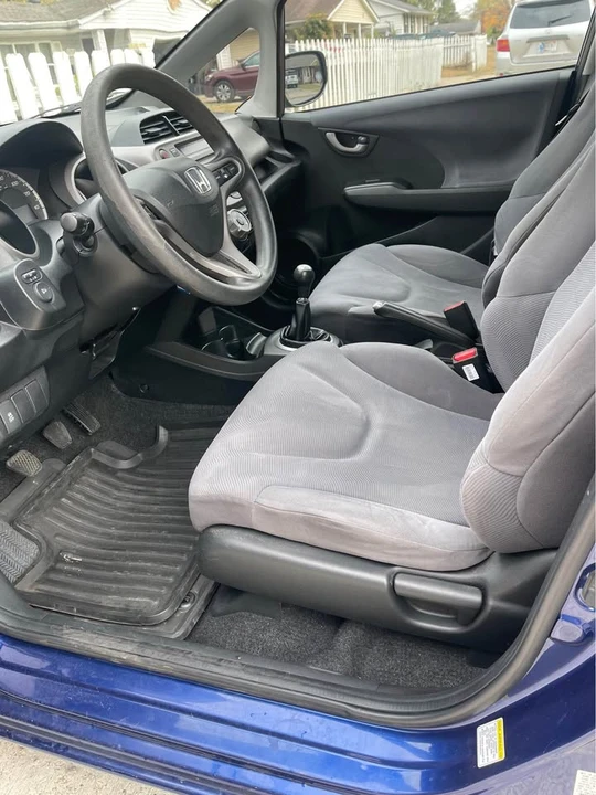 2011 Honda Fit - Image 14 of 19