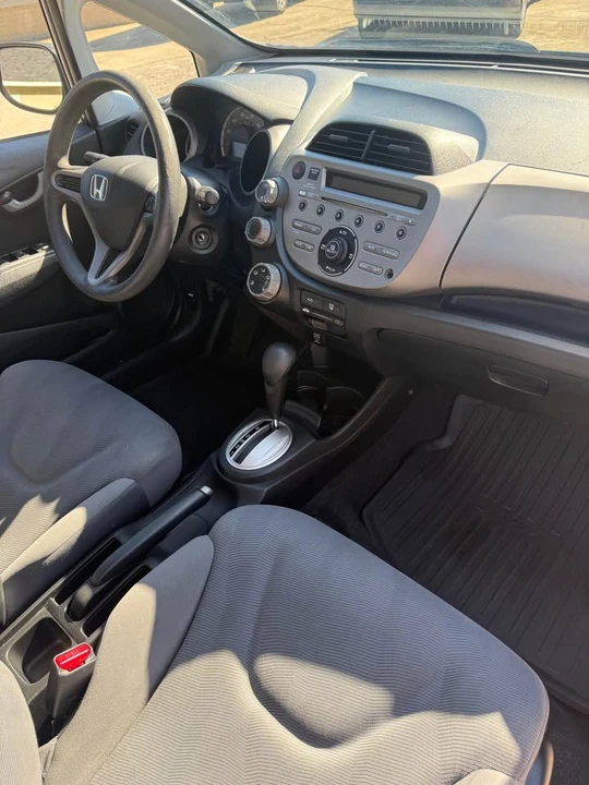 2011 Honda Fit - Image 9 of 13