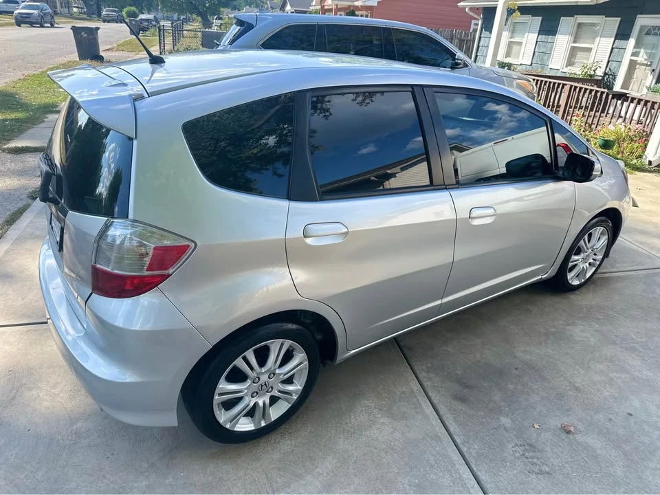 2011 Honda Fit - Image 4 of 16