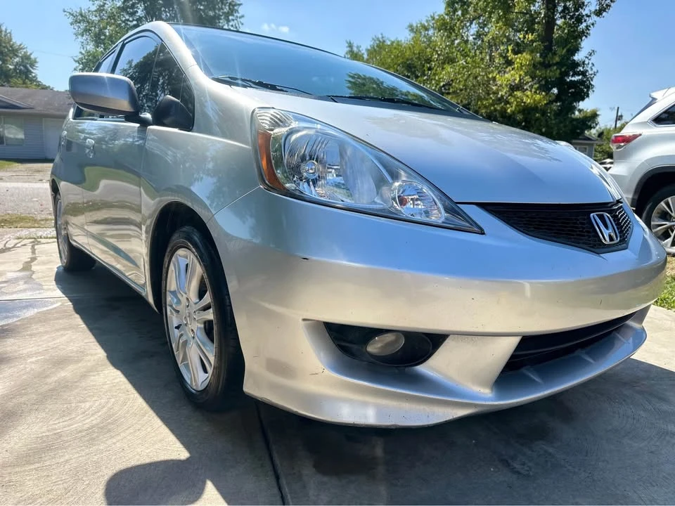 2011 Honda Fit - Image 12 of 16