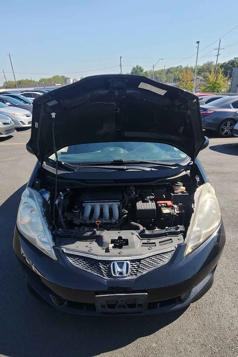 2011 Honda Fit - Image 18 of 18