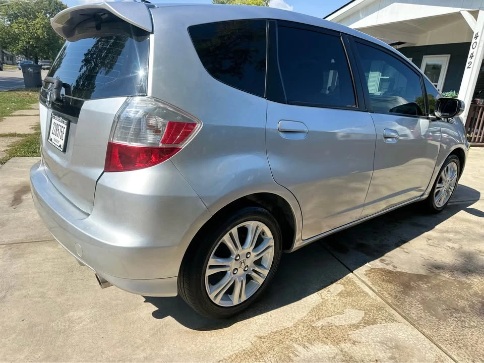 2011 Honda Fit - Image 7 of 16