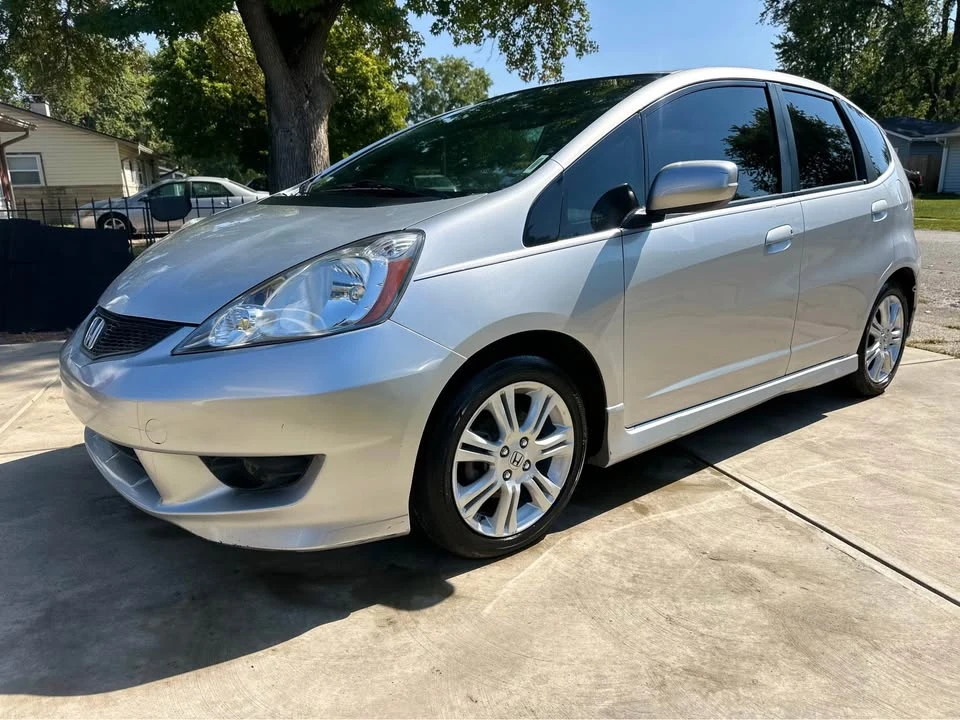 2011 Honda Fit - Image 14 of 16