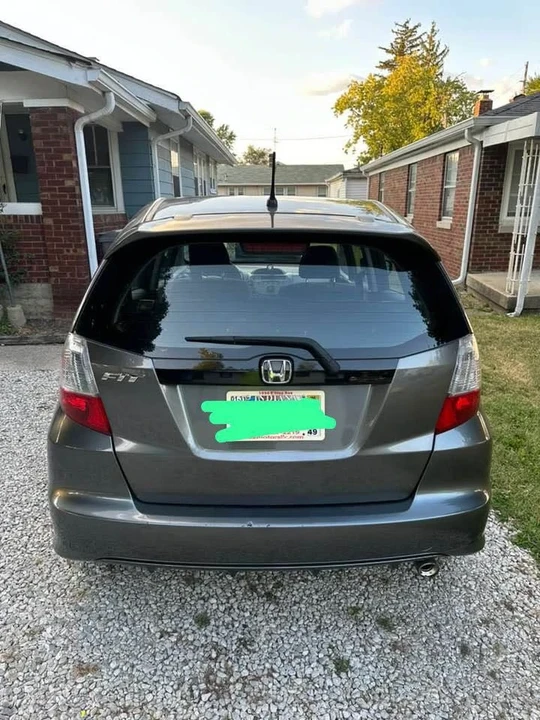 2011 Honda Fit - Image 3 of 4