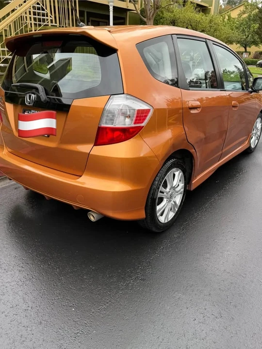 2011 Honda Fit - Image 4 of 18